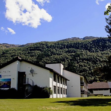 Nordfjord Hotell Nordfjordeid Extérieur photo